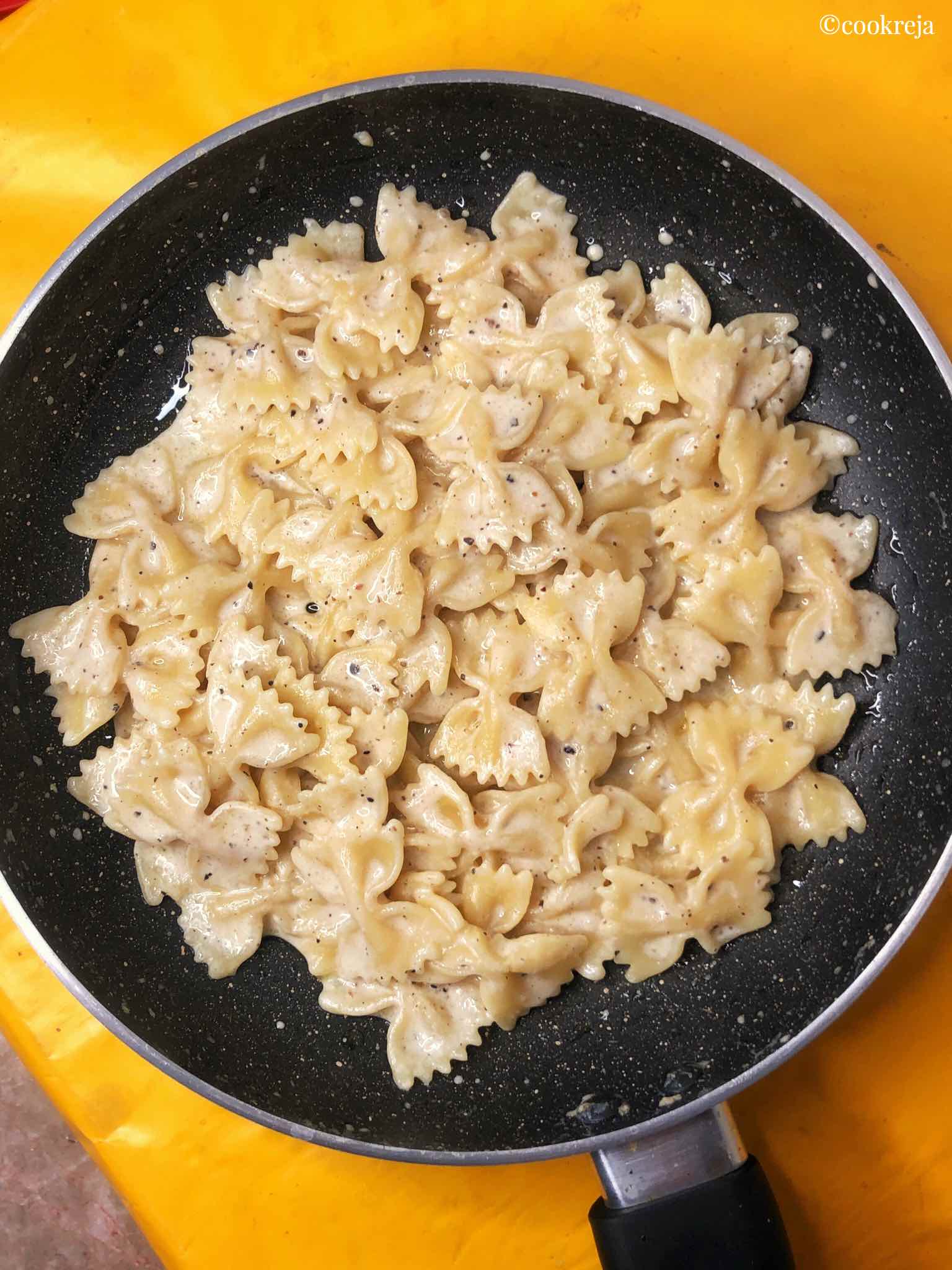 Cacio e pepe: Cheese & Pepper Pasta Recipe - COOKREJA